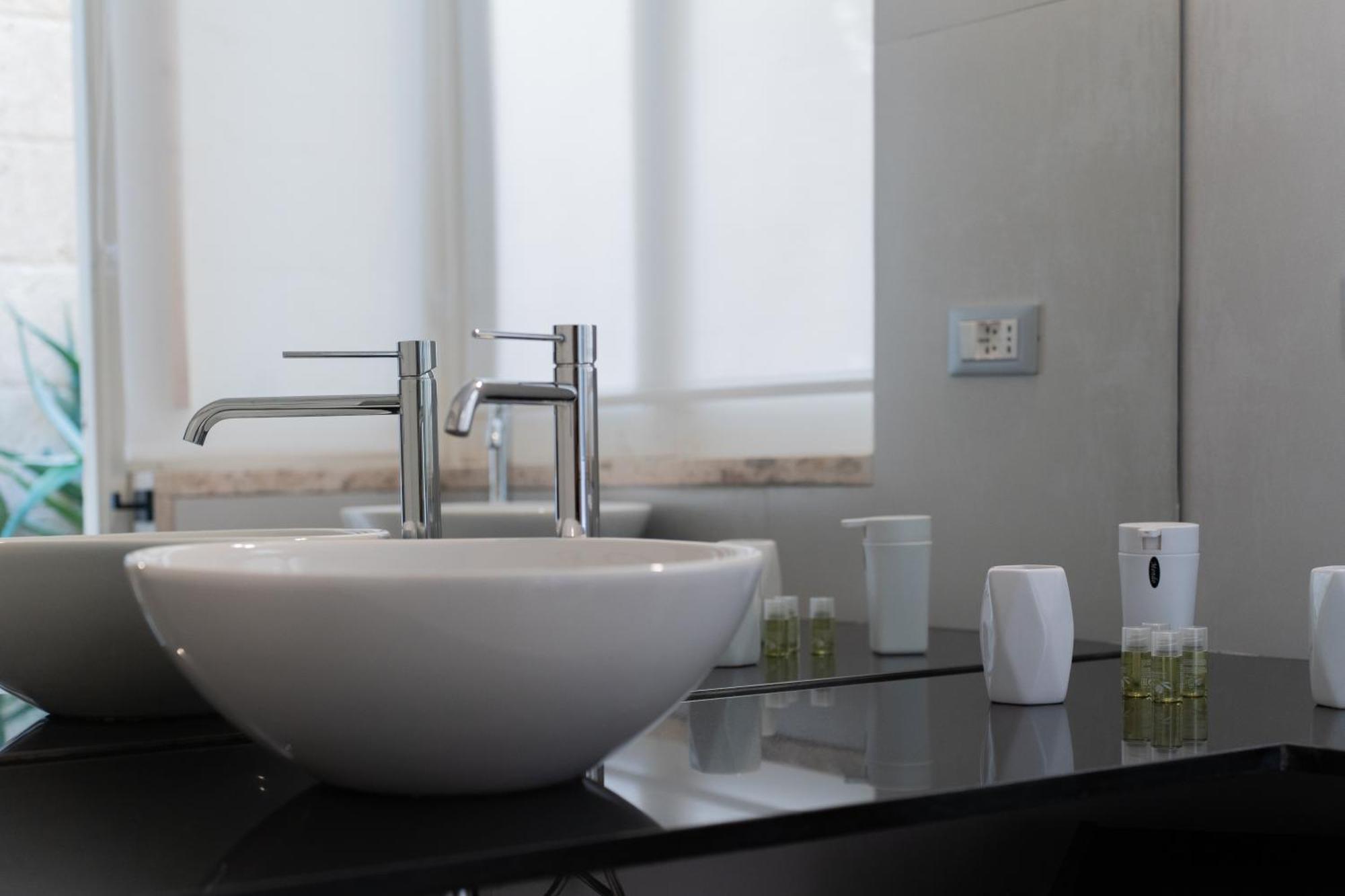 Dimora Barocca Luxury Suites Lecce Zewnętrze zdjęcie