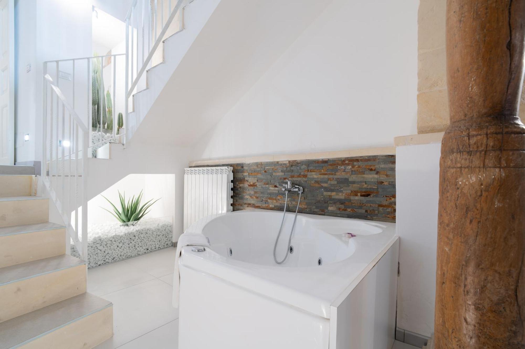 Dimora Barocca Luxury Suites Lecce Zewnętrze zdjęcie